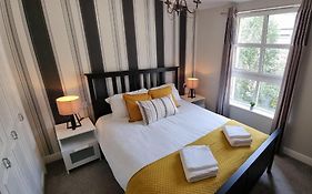 Old Town 1-Bedroom Apartment With Free Parking
